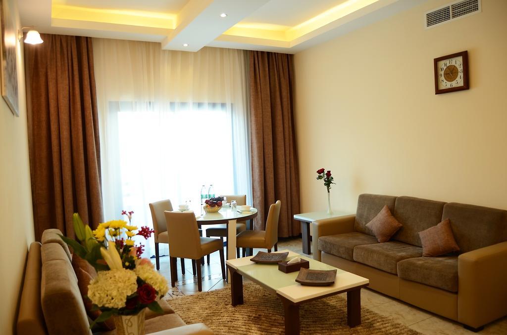 Arcadia Hotel Suites Шарджа Экстерьер фото
