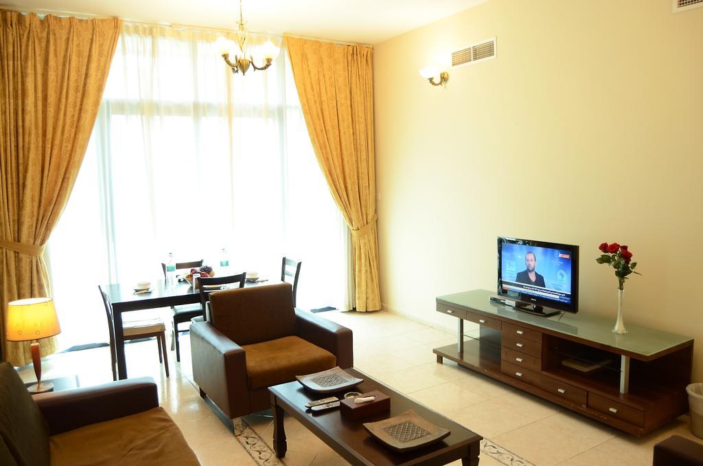 Arcadia Hotel Suites Шарджа Экстерьер фото